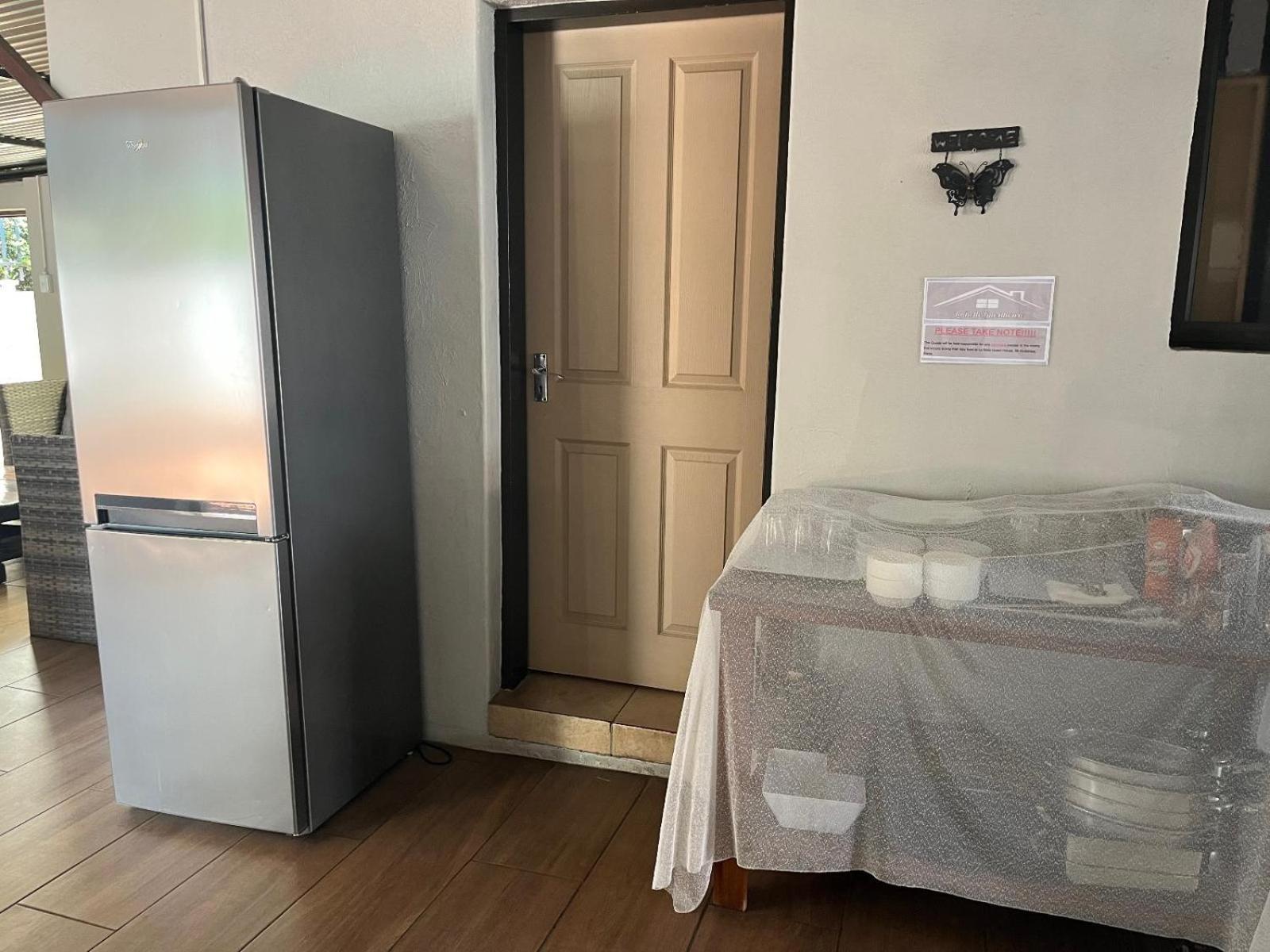 La Belle Guesthouse 帕雷斯 外观 照片